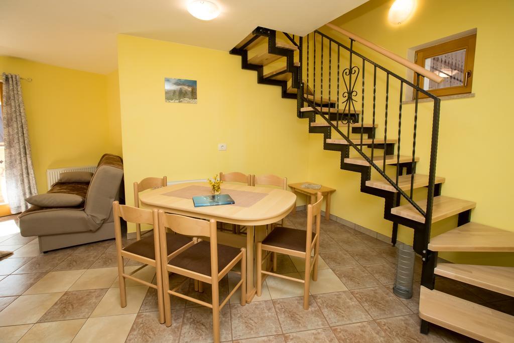 Farmhouse Pri Miklavu Бохинь Экстерьер фото