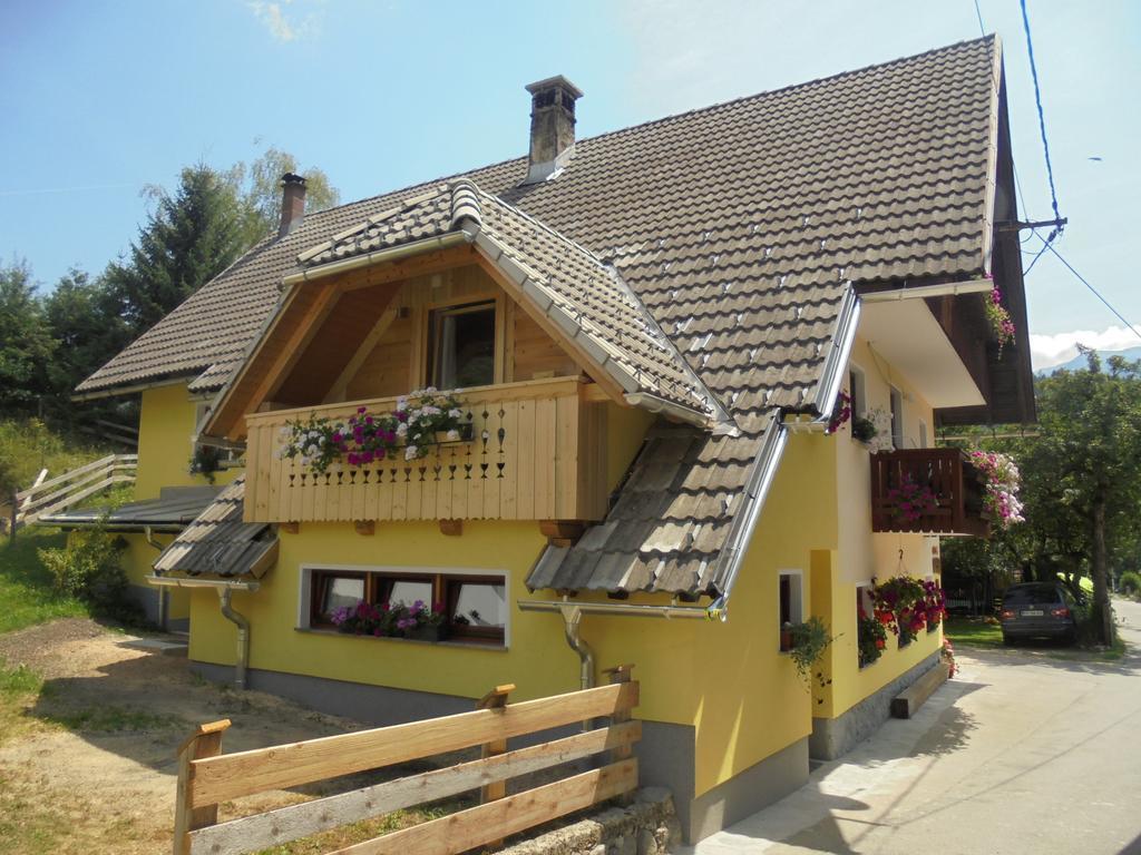 Farmhouse Pri Miklavu Бохинь Экстерьер фото