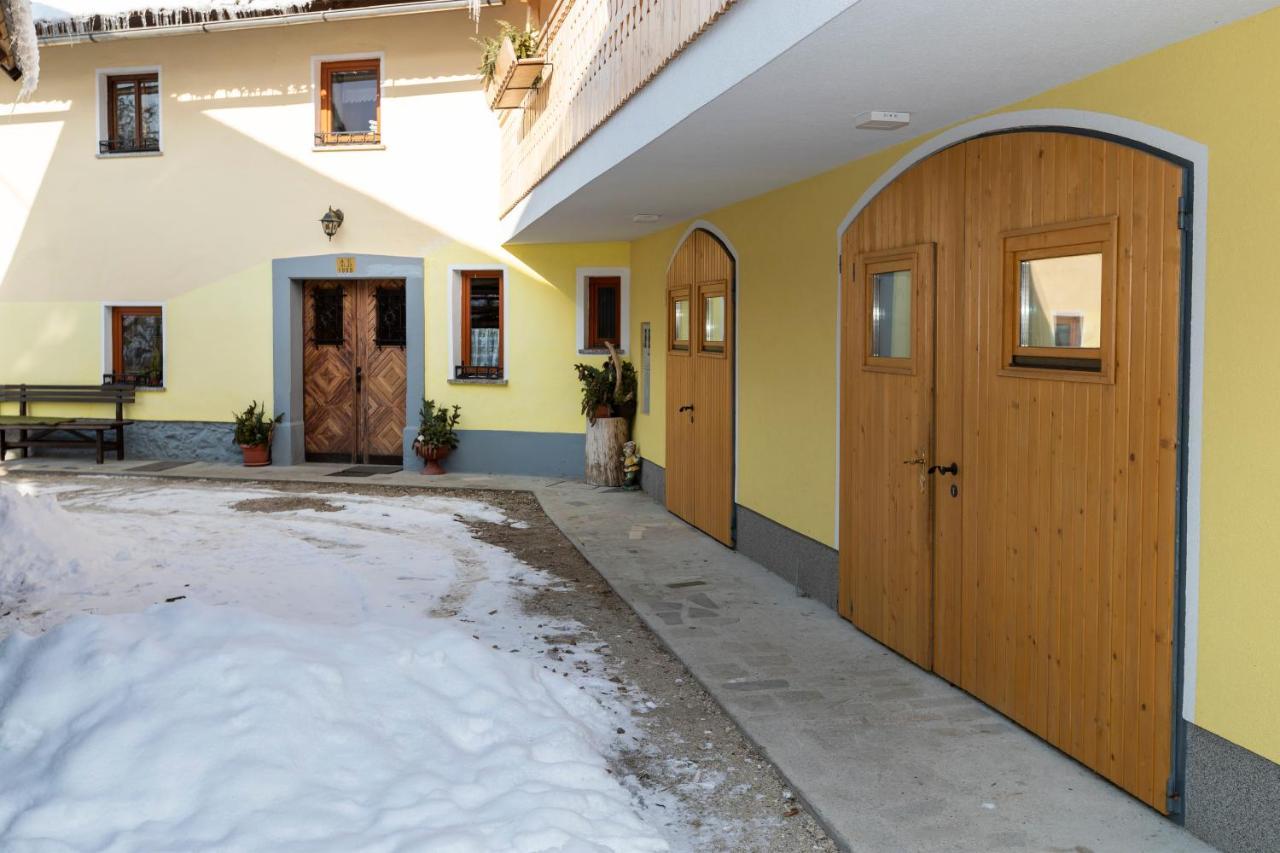 Farmhouse Pri Miklavu Бохинь Экстерьер фото