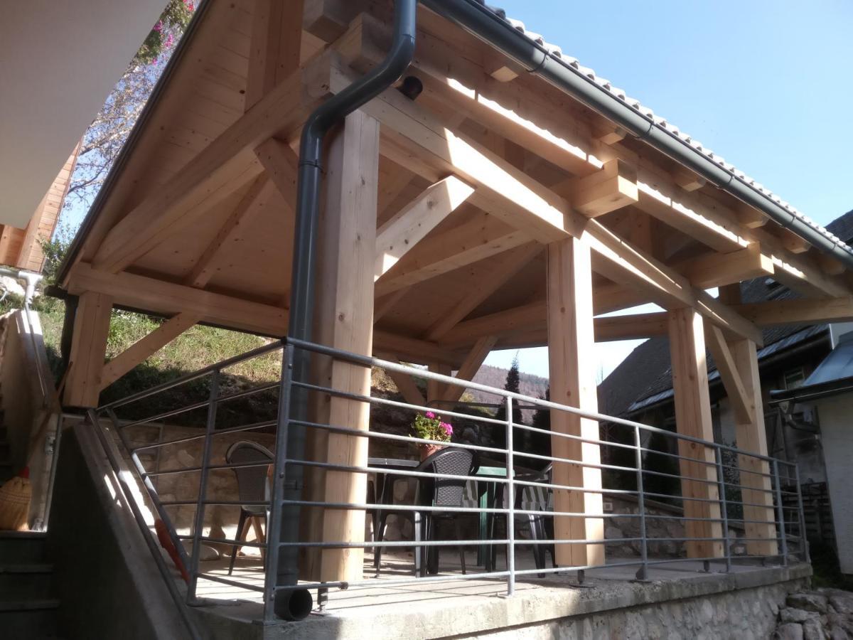 Farmhouse Pri Miklavu Бохинь Экстерьер фото